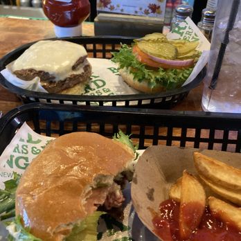 Back Yard Burgers & Wings - Burgers Near Me - Seabrook, New Hampshire