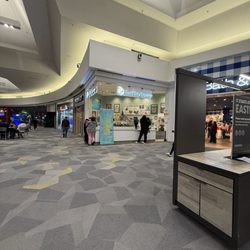 Surf City Squeeze - Inside the mall at Eastridge!