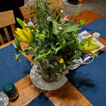 Three Sisters Floral - Florists Near Me - Sisters, Oregon
