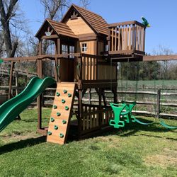 The Assembly Pro's - Skyfort II Playset Installation NJ