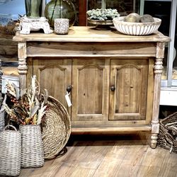 Fig & Fern Marketplace - Our Hannink Bistro is a stately piece with carved corners that is finished on all sides.