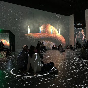 Immersive Van Gogh Exhibit - Art Museums Near Me - Los Angeles, California
