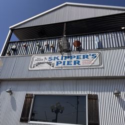 Skipper's Pier Coastal Cajun Kitchen - Outside sign