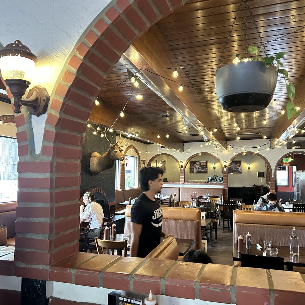 Jack's BBQ - Bellevue - Cocktail Bars Near Me - Redmond, Washington
