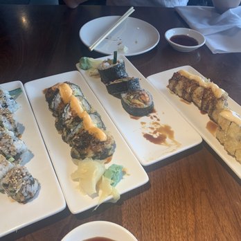 Momiji SLU - Unagi roll, bad boy roll, salmon skin roll, crunchy seattle (L to R) - Sushi Bars Near Me - Seattle, Washington