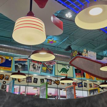 Portillo's - Inside - Hot Dogs Near Me - Orlando, Florida