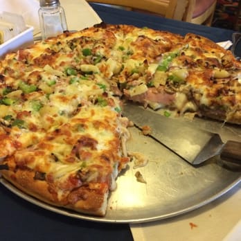 Gus' Pizza - Pizza Near Me - Hinton, Alberta