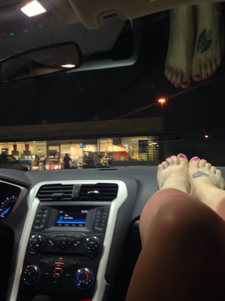 BP Updated September 2024 25466 Detroit Rd, Westlake, Ohio Car