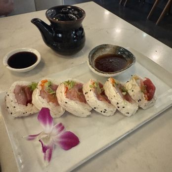 Kai Lounge - Sushi Bar & Kitchen - Kai Cut Roll - Japanese Near Me - Huntington Beach, California