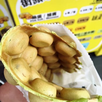 乜嘜雞蛋仔 - Matcha Red Bean Egg Puffs (Crispy Outside Soft Inside!) - Hong Kong Style Cafe Near Me - Hong Kong, HK
