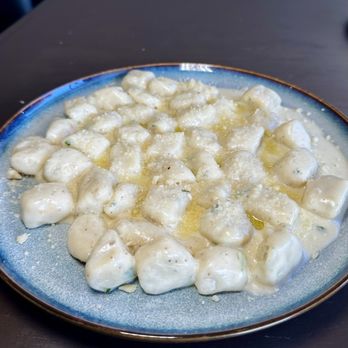 Tre Monti - Gnocchi al Gorgonzola - Wine Bars Near Me - Los Altos, California Tre Monti - Gnocchi al Gorgonzola - Wine Bars Near Me - Los Altos, California
