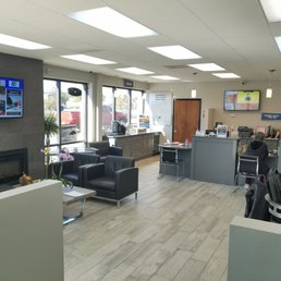 Honest-1 waiting room with complimentary wifi, snacks and coffee!