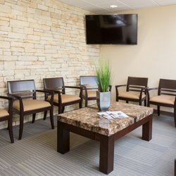 Niles - Niles lobby.