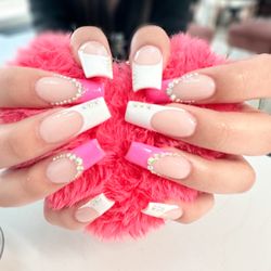 VII Beauty Lounge