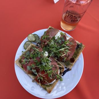 Moxie Brew - Caprese sandwich (with half drunken kombucha lol) - Breweries Near Me - Phoenix, Oregon Moxie Brew - Caprese sandwich (with half drunken kombucha lol) - Breweries Near Me - Phoenix, Oregon