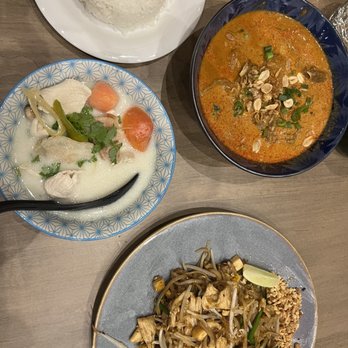 Koh Lipe - Pad Thai, tom kha, masaman - Thai Near Me - Scarborough, Ontario Koh Lipe - Pad Thai, tom kha, masaman - Thai Near Me - Scarborough, Ontario