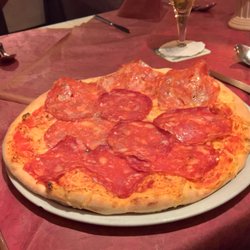 La Romantica - Pizza mit scharfer Salami