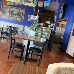 Bar/seating