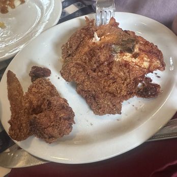 Ox Yoke Inn - Two piece chicken meal - German Near Me - Amana, Iowa Ox Yoke Inn - Two piece chicken meal - German Near Me - Amana, Iowa