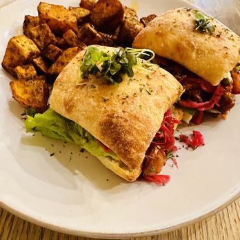 Aunts et Uncles - Vegan Near Me - Brooklyn, New York