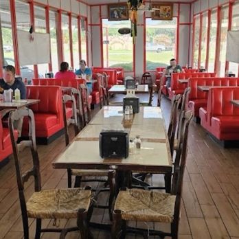 El Mirador - Inside - Burgers Near Me - Port Lavaca, Texas El Mirador - Inside - Burgers Near Me - Port Lavaca, Texas
