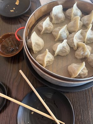 Le Petit Coin Dumpling by null