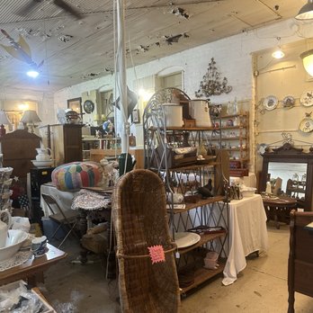 The Station Smithton - Antiques Near Me - Smithton, Missouri The Station Smithton - Antiques Near Me - Smithton, Missouri