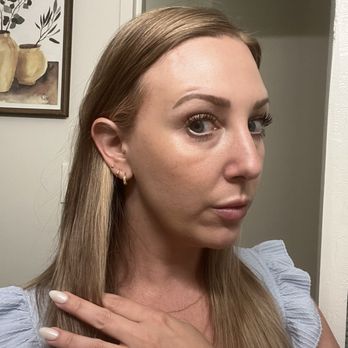 Thomas Taft Salon UES - The " face frame " highlight to blend it all together. - Hair Salons Near Me - New York, New York Thomas Taft Salon UES - The " face frame " highlight to blend it all together. - Hair Salons Near Me - New York, New York