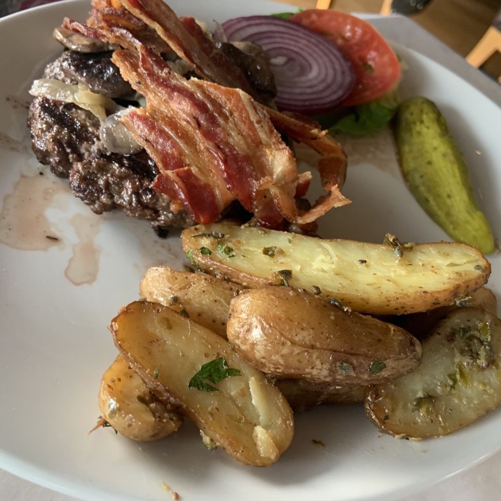 Half Moon - Bunless Birger with bacon and potatoes - New American Near Me - Dobbs Ferry, New York Half Moon - Bunless Birger with bacon and potatoes - New American Near Me - Dobbs Ferry, New York