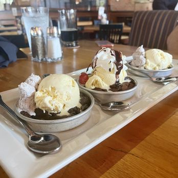BJ's Restaurant & Brewhouse - Pizookie Trio - New American Near Me - Oviedo, Florida BJ's Restaurant & Brewhouse - Pizookie Trio - New American Near Me - Oviedo, Florida