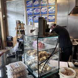 Nunu's Mediterranean Cafe & Market