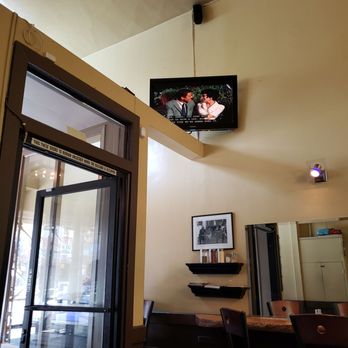 Marcello's Pizza - They hv a TV. - Pizza Near Me - San Francisco, California