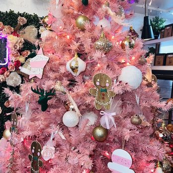 Eat Pretty - Pink Christmas - Coffee & Tea Near Me - New York, New York