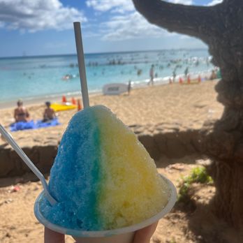 Waikiki Grass Shack - Shaved Ice-Pineapple and Blue Vanilla - Street Vendors Near Me - Honolulu, Hawaii Waikiki Grass Shack - Shaved Ice-Pineapple and Blue Vanilla - Street Vendors Near Me - Honolulu, Hawaii