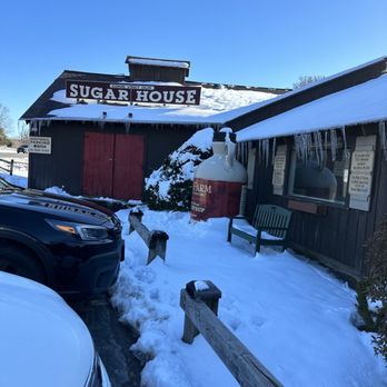 Dakin Farm - Cheese Shops Near Me - Ferrisburg, Vermont