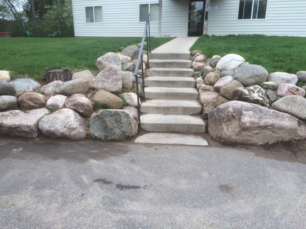 JANICE’S ESTATES & PINES Updated June 2024 30637 Olson St, Pequot Lakes, Minnesota