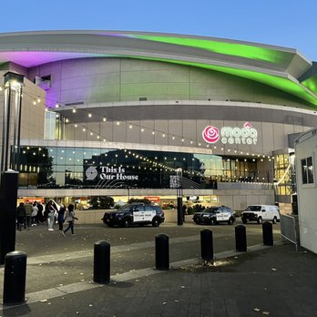Moda Center - Outside - Stadiums & Arenas Near Me - Portland, Oregon