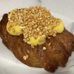 Riccardo Taliani - Cream and nuts pastry