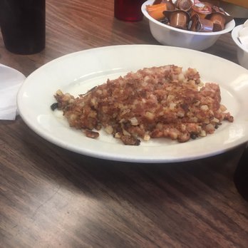 Manny's Snack Shack - Amazing Corn beef hash - Breakfast & Brunch Near Me - Twin Lakes, Wisconsin