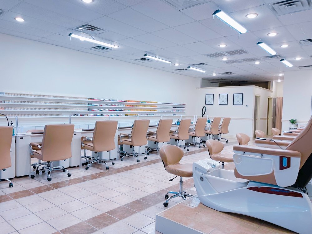 MIMILUXE NAIL SPA Updated October 2024 35 Photos 2848 Verot