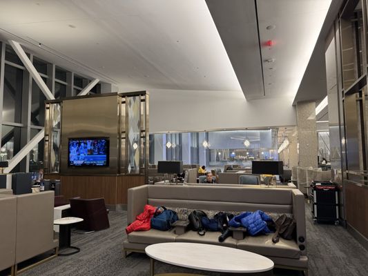 Delta Sky Club - Terminal C by null