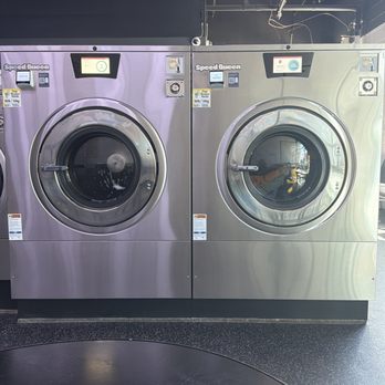 The Busy Bee Laundromat - 8 Load Washers! 22 minutes for normal clean. 44 minutes for heavy duty! - Laundromat Near Me - Provo, Utah