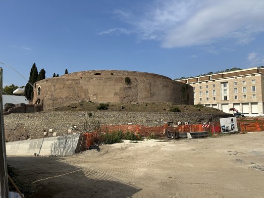 Mausoleum of Augustus by null