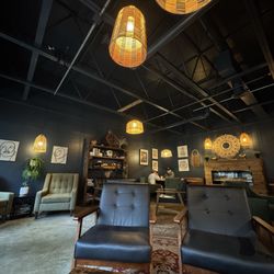 Pioneer Joe Coffee and Spice - Cute interiors