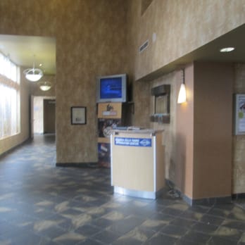 Oakes Hotel - The lobby - Hotels Near Me - Niagara Falls, Ontario Oakes Hotel - The lobby - Hotels Near Me - Niagara Falls, Ontario