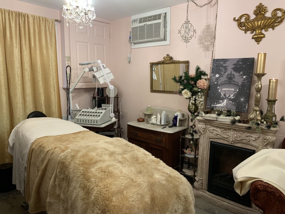 Purely Skin Care Logo