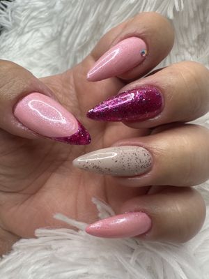 Mobile Nail Service ! - Give us a call ! Mobile Nail Service ! - Give us a call !