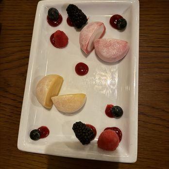 Koi - Los Angeles - Mochi - Japanese Near Me - Los Angeles, California