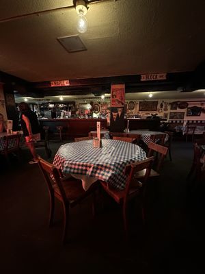 Hugo's by null