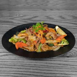 Thairoomgrand - Etobicoke - Basil beef